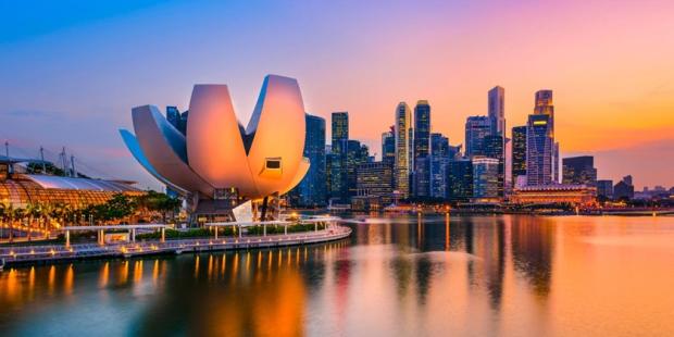 Singapore skyline at the Marina during twilight 840x420